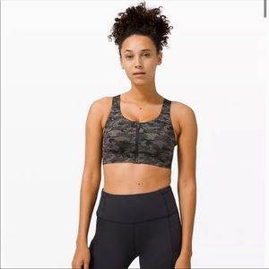 BNWT- Lululemon Size 34B Enlite Bra Zip Front